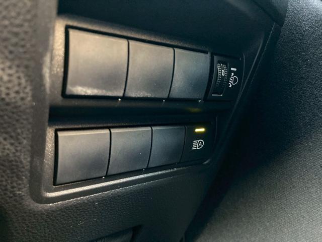 ヤリス Ｘ　純正ディスプレイオーディオ　バックモニター　スマートエントリー　スタートシステム　セーフティセンス　シートリフター　無塗装シフトパネル　バニティミラー　ＬＥＤウィンカー　ＬＥＤリアコンビネーション（37枚目）