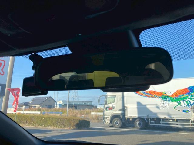 ヤリス Ｘ　純正ディスプレイオーディオ　バックモニター　スマートエントリー　スタートシステム　セーフティセンス　シートリフター　無塗装シフトパネル　バニティミラー　ＬＥＤウィンカー　ＬＥＤリアコンビネーション（41枚目）