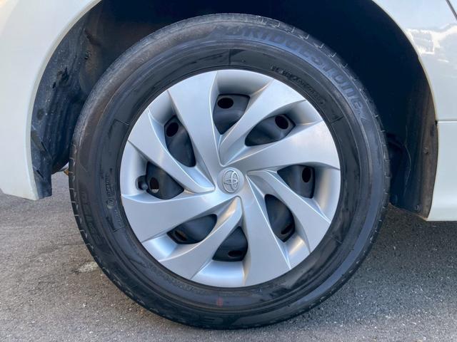 ヤリス Ｘ　純正ディスプレイオーディオ　バックモニター　スマートエントリー　スタートシステム　セーフティセンス　シートリフター　無塗装シフトパネル　バニティミラー　ＬＥＤウィンカー　ＬＥＤリアコンビネーション（54枚目）