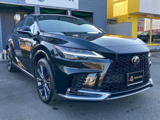 ＲＸ ＲＸ３５０　Ｆスポーツ　１４型メーカーナビ　レクサスチームメイト　パノラマルーフ　オレンジブレーキキャリパー　デジタルインナーミラー　セーフティシステムプラス　ＢＳＭ　３眼フルＬＥＤヘッドランプ　おくだけ充電　ＨＵＤ　全方位（3枚目）