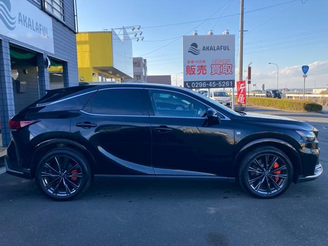 ＲＸ ＲＸ３５０　Ｆスポーツ　１４型メーカーナビ　レクサスチームメイト　パノラマルーフ　オレンジブレーキキャリパー　デジタルインナーミラー　セーフティシステムプラス　ＢＳＭ　３眼フルＬＥＤヘッドランプ　おくだけ充電　ＨＵＤ　全方位（6枚目）