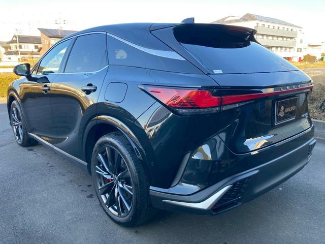 ＲＸ ＲＸ３５０　Ｆスポーツ　１４型メーカーナビ　レクサスチームメイト　パノラマルーフ　オレンジブレーキキャリパー　デジタルインナーミラー　セーフティシステムプラス　ＢＳＭ　３眼フルＬＥＤヘッドランプ　おくだけ充電　ＨＵＤ　全方位（8枚目）