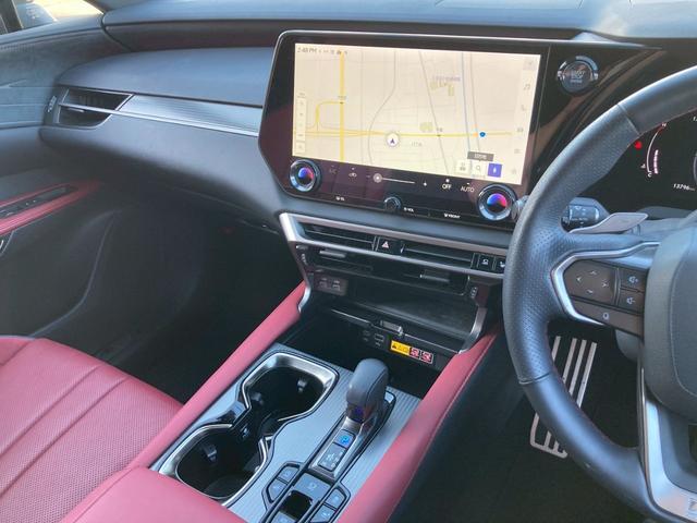 ＲＸ ＲＸ３５０　Ｆスポーツ　１４型メーカーナビ　レクサスチームメイト　パノラマルーフ　オレンジブレーキキャリパー　デジタルインナーミラー　セーフティシステムプラス　ＢＳＭ　３眼フルＬＥＤヘッドランプ　おくだけ充電　ＨＵＤ　全方位（29枚目）