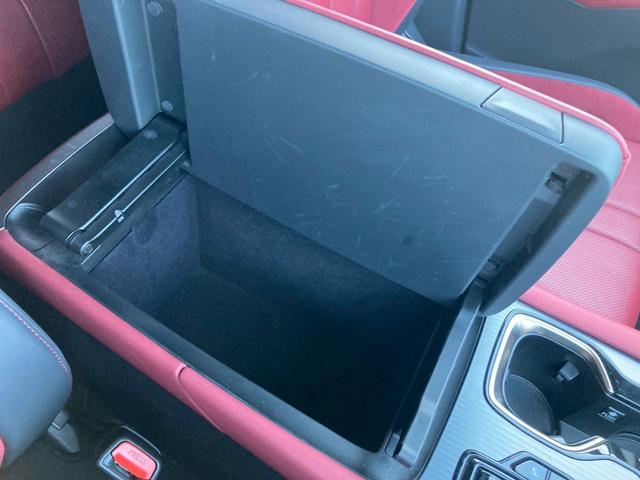 ＲＸ ＲＸ３５０　Ｆスポーツ　１４型メーカーナビ　レクサスチームメイト　パノラマルーフ　オレンジブレーキキャリパー　デジタルインナーミラー　セーフティシステムプラス　ＢＳＭ　３眼フルＬＥＤヘッドランプ　おくだけ充電　ＨＵＤ　全方位（36枚目）
