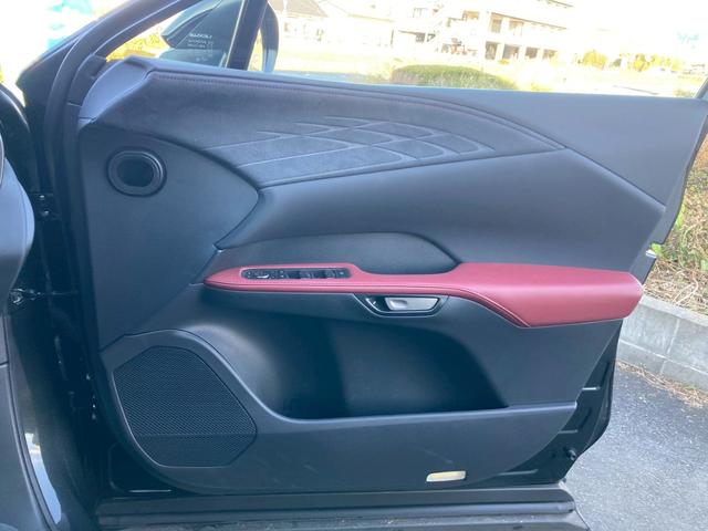 ＲＸ ＲＸ３５０　Ｆスポーツ　１４型メーカーナビ　レクサスチームメイト　パノラマルーフ　オレンジブレーキキャリパー　デジタルインナーミラー　セーフティシステムプラス　ＢＳＭ　３眼フルＬＥＤヘッドランプ　おくだけ充電　ＨＵＤ　全方位（37枚目）