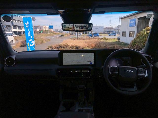ランドクルーザー２５０ ＶＸ　１２．３型ディスプレイナビ　ムーンルーフ　ルーフレール　セーフティセンス　レザーシート　リフレクター式３眼ＬＥＤヘッドランプ　デジタルインナーミラー　全方位モニター　パワーバックドア　ＢＳＭ　地デジ（19枚目）