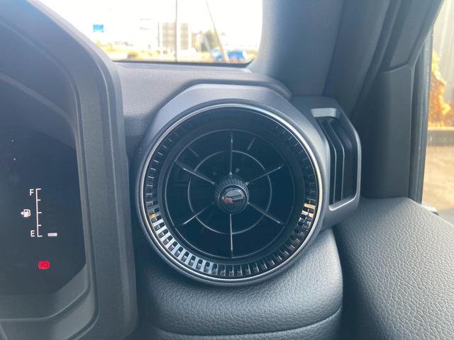 ランドクルーザー２５０ ＶＸ　１２．３型ディスプレイナビ　ムーンルーフ　ルーフレール　セーフティセンス　レザーシート　リフレクター式３眼ＬＥＤヘッドランプ　デジタルインナーミラー　全方位モニター　パワーバックドア　ＢＳＭ　地デジ（42枚目）