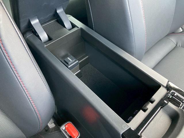 プリウス Ｚ　ＰＨＥＶ　１２．３型ディスプレイナビ　デジタルインナーミラー　トヨタチームメイト　全方位モニター　セーフティセンス　ブラインドスポットモニター　純正１９ＡＷ　パワーバックドア　寒冷地仕様　充電ケーブル（34枚目）