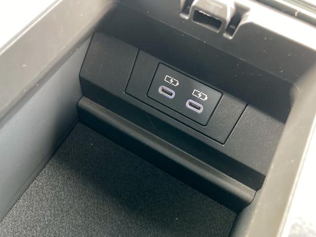 プリウス Ｚ　ＰＨＥＶ　１２．３型ディスプレイナビ　デジタルインナーミラー　トヨタチームメイト　全方位モニター　セーフティセンス　ブラインドスポットモニター　純正１９ＡＷ　パワーバックドア　寒冷地仕様　充電ケーブル（35枚目）