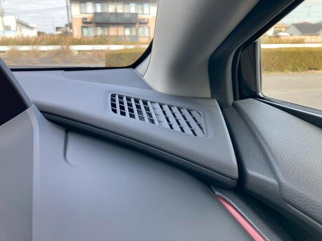 プリウス Ｚ　ＰＨＥＶ　１２．３型ディスプレイナビ　デジタルインナーミラー　トヨタチームメイト　全方位モニター　セーフティセンス　ブラインドスポットモニター　純正１９ＡＷ　パワーバックドア　寒冷地仕様　充電ケーブル（39枚目）