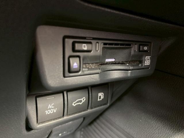 プリウス Ｚ　ＰＨＥＶ　１２．３型ディスプレイナビ　デジタルインナーミラー　トヨタチームメイト　全方位モニター　セーフティセンス　ブラインドスポットモニター　純正１９ＡＷ　パワーバックドア　寒冷地仕様　充電ケーブル（41枚目）