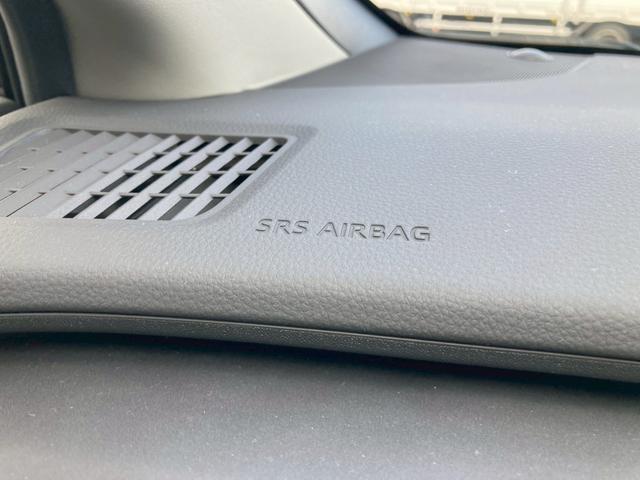 プリウス Ｚ　ＰＨＥＶ　１２．３型ディスプレイナビ　デジタルインナーミラー　トヨタチームメイト　全方位モニター　セーフティセンス　ブラインドスポットモニター　純正１９ＡＷ　パワーバックドア　寒冷地仕様　充電ケーブル（44枚目）