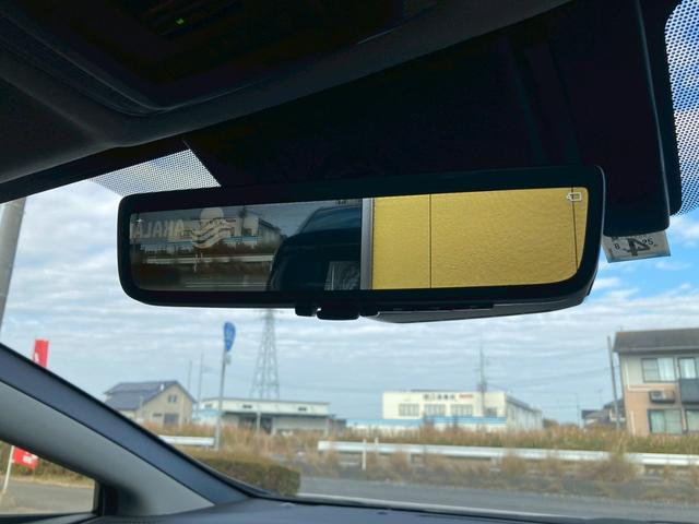 プリウス Ｚ　ＰＨＥＶ　１２．３型ディスプレイナビ　デジタルインナーミラー　トヨタチームメイト　全方位モニター　セーフティセンス　ブラインドスポットモニター　純正１９ＡＷ　パワーバックドア　寒冷地仕様　充電ケーブル（45枚目）