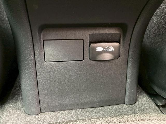 プリウス Ｚ　ＰＨＥＶ　１２．３型ディスプレイナビ　デジタルインナーミラー　トヨタチームメイト　全方位モニター　セーフティセンス　ブラインドスポットモニター　純正１９ＡＷ　パワーバックドア　寒冷地仕様　充電ケーブル（50枚目）