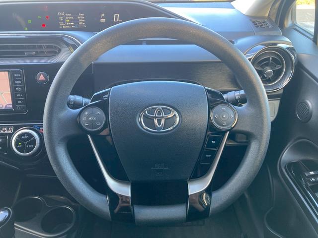 アクア Ｓスタイルブラック　純正ナビ　バックモニター　ＬＥＤヘッドランプパッケージ　セーフティセンス　車検Ｒ７．６月　インテリジェンスクリアランスソナー　地デジＴＶ　プッシュスタート　スマートキー　オートエアコン　オートライト（18枚目）