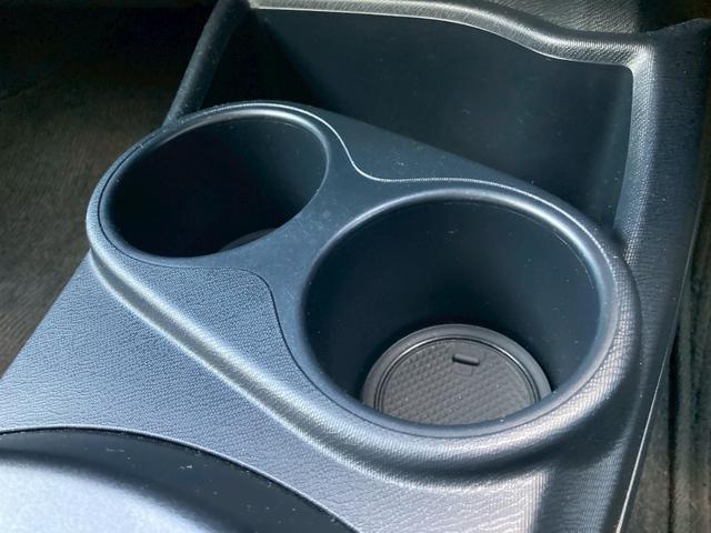 アクア Ｓスタイルブラック　純正ナビ　バックモニター　ＬＥＤヘッドランプパッケージ　セーフティセンス　車検Ｒ７．６月　インテリジェンスクリアランスソナー　地デジＴＶ　プッシュスタート　スマートキー　オートエアコン　オートライト（32枚目）