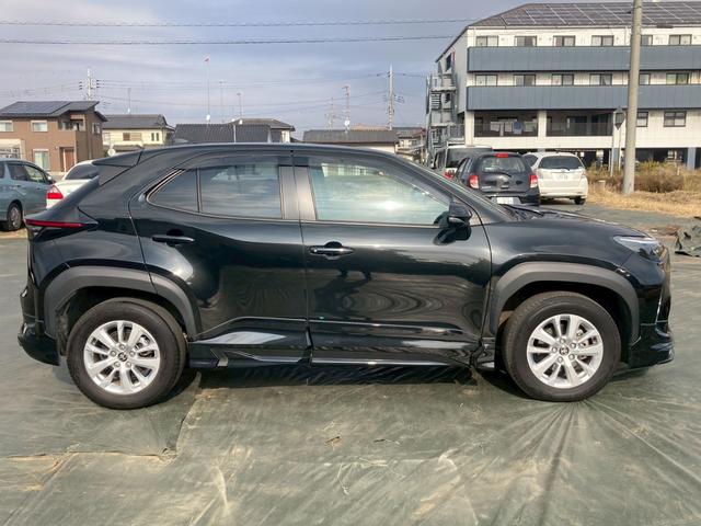 ヤリスクロス ハイブリッドG 純正ディスプレイオーディオ(ナビ機能有) モデリスタエアロ(F・S・R) パノラミックビューモニター セーフティセンス パーキングサポートブレーキ プッシュスタート AC100V 純正AW 禁煙車(5枚目)