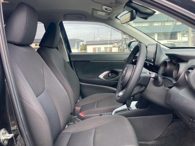 ヤリスクロス ハイブリッドG 純正ディスプレイオーディオ(ナビ機能有) モデリスタエアロ(F・S・R) パノラミックビューモニター セーフティセンス パーキングサポートブレーキ プッシュスタート AC100V 純正AW 禁煙車(10枚目)