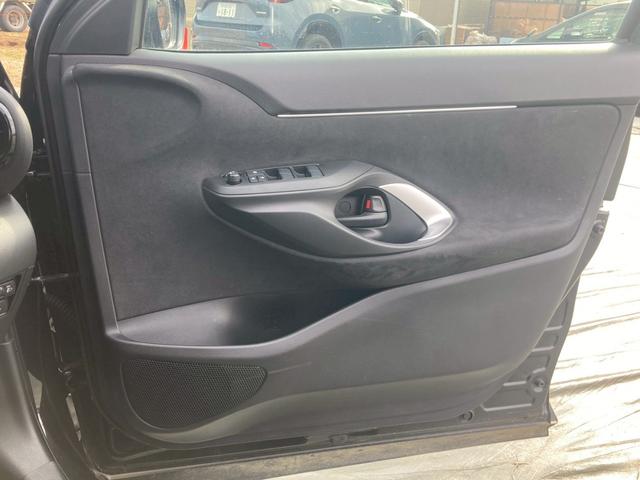 ヤリスクロス ハイブリッドG 純正ディスプレイオーディオ(ナビ機能有) モデリスタエアロ(F・S・R) パノラミックビューモニター セーフティセンス パーキングサポートブレーキ プッシュスタート AC100V 純正AW 禁煙車(35枚目)