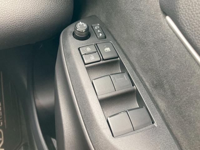 ヤリスクロス ハイブリッドG 純正ディスプレイオーディオ(ナビ機能有) モデリスタエアロ(F・S・R) パノラミックビューモニター セーフティセンス パーキングサポートブレーキ プッシュスタート AC100V 純正AW 禁煙車(36枚目)