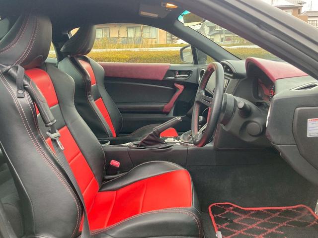 86 GT 純正ナビ バックモニター RSRダウンサス 柿本マフラー RAYS18AW MOMOステアリング TV トルセンLSD クルーズコントロール HIDヘッドランプ プッシュスタート ルーフスポイラー(10枚目)