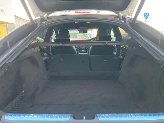 何とデジタルインテリア！リアコンフォート！リアエンターテインメント！エクスクルーシブパッケージの総額２００万のオプション付きです！この安心価格では中々出ない車両です！早い者勝ちの１台です！全国対応可能