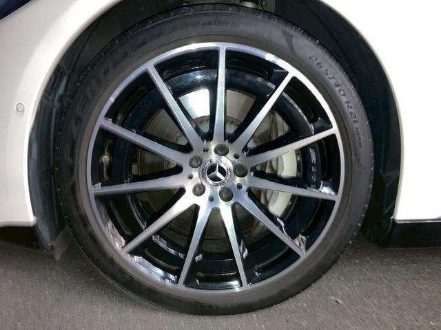 何とデジタルインテリア！リアコンフォート！リアエンターテインメント！エクスクルーシブパッケージの総額２００万のオプション付きです！この安心価格では中々出ない車両です！早い者勝ちの１台です！全国対応可能