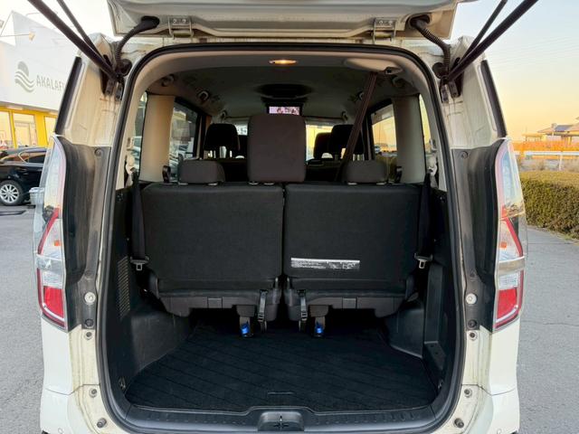 セレナ ハイウェイスターV 純正10インチナビ セーフティパックA 純正フリップダウンモニター リアオートエアコン プロパイロット ハンズフリー両側パワースライドドア クルーズコントロール 地デジTV 純正16AW DVD再生(15枚目)