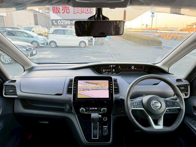 セレナ ハイウェイスターV 純正10インチナビ セーフティパックA 純正フリップダウンモニター リアオートエアコン プロパイロット ハンズフリー両側パワースライドドア クルーズコントロール 地デジTV 純正16AW DVD再生(16枚目)