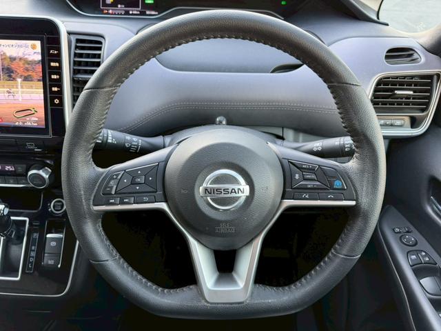 セレナ ハイウェイスターV 純正10インチナビ セーフティパックA 純正フリップダウンモニター リアオートエアコン プロパイロット ハンズフリー両側パワースライドドア クルーズコントロール 地デジTV 純正16AW DVD再生(17枚目)