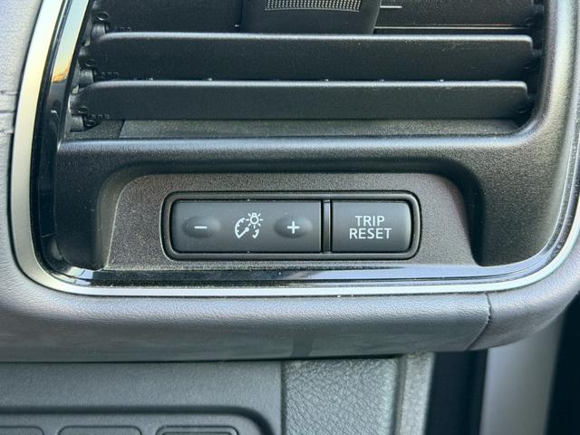 セレナ ハイウェイスターV 純正10インチナビ セーフティパックA 純正フリップダウンモニター リアオートエアコン プロパイロット ハンズフリー両側パワースライドドア クルーズコントロール 地デジTV 純正16AW DVD再生(32枚目)