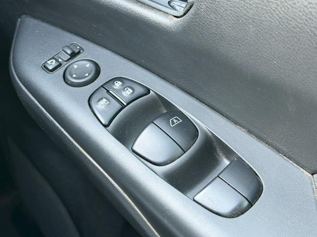 セレナ ハイウェイスターV 純正10インチナビ セーフティパックA 純正フリップダウンモニター リアオートエアコン プロパイロット ハンズフリー両側パワースライドドア クルーズコントロール 地デジTV 純正16AW DVD再生(33枚目)