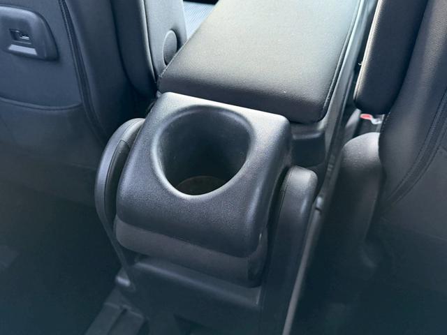 セレナ ハイウェイスターV 純正10インチナビ セーフティパックA 純正フリップダウンモニター リアオートエアコン プロパイロット ハンズフリー両側パワースライドドア クルーズコントロール 地デジTV 純正16AW DVD再生(41枚目)