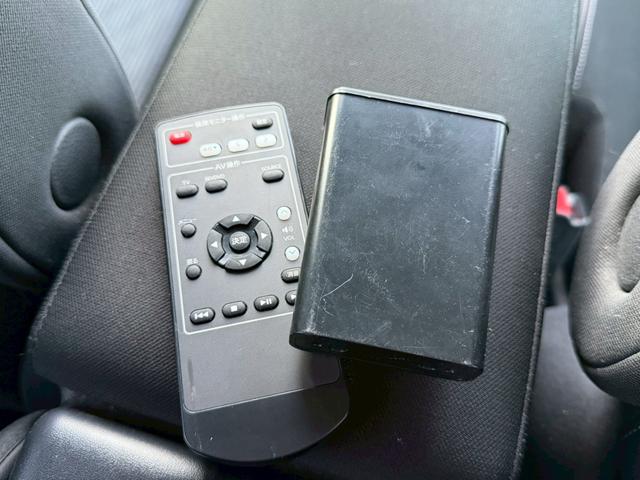 セレナ ハイウェイスターV 純正10インチナビ セーフティパックA 純正フリップダウンモニター リアオートエアコン プロパイロット ハンズフリー両側パワースライドドア クルーズコントロール 地デジTV 純正16AW DVD再生(42枚目)