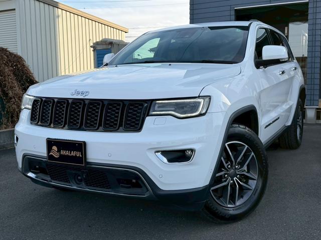 ジープ・グランドチェロキー リミテッド　純正ナビ　レザーシート　シートヒーター　バックモニター　アダプティブクルーズコントロール　アドバンストブレーキアシスト　パワーバックドア　ステアリングヒーター　ＴＶ　電動チルト　ルーフレール　禁煙車（2枚目）