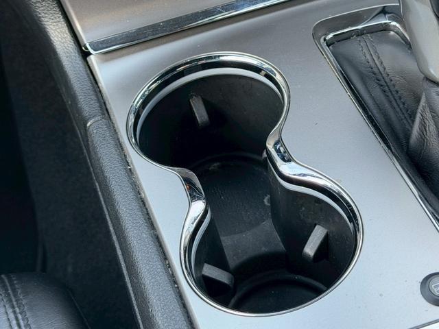 ジープ・グランドチェロキー リミテッド　純正ナビ　レザーシート　シートヒーター　バックモニター　アダプティブクルーズコントロール　アドバンストブレーキアシスト　パワーバックドア　ステアリングヒーター　ＴＶ　電動チルト　ルーフレール　禁煙車（26枚目）