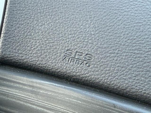 ジープ・グランドチェロキー リミテッド　純正ナビ　レザーシート　シートヒーター　バックモニター　アダプティブクルーズコントロール　アドバンストブレーキアシスト　パワーバックドア　ステアリングヒーター　ＴＶ　電動チルト　ルーフレール　禁煙車（29枚目）