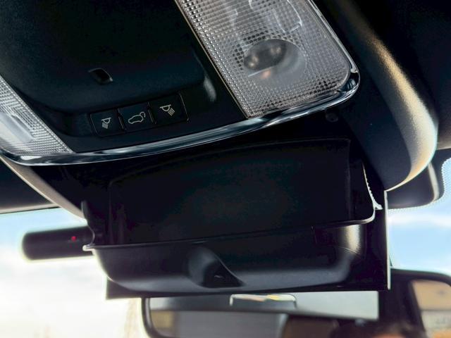 ジープ・グランドチェロキー リミテッド　純正ナビ　レザーシート　シートヒーター　バックモニター　アダプティブクルーズコントロール　アドバンストブレーキアシスト　パワーバックドア　ステアリングヒーター　ＴＶ　電動チルト　ルーフレール　禁煙車（32枚目）