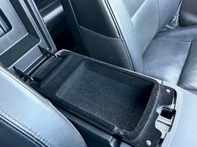 ジープ・グランドチェロキー リミテッド　純正ナビ　レザーシート　シートヒーター　バックモニター　アダプティブクルーズコントロール　アドバンストブレーキアシスト　パワーバックドア　ステアリングヒーター　ＴＶ　電動チルト　ルーフレール　禁煙車（34枚目）