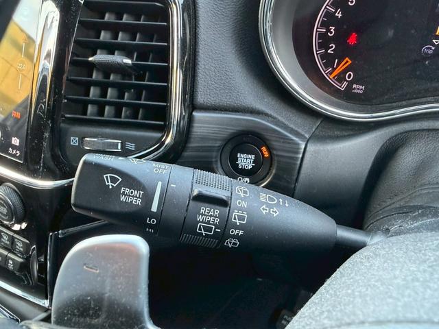 ジープ・グランドチェロキー リミテッド　純正ナビ　レザーシート　シートヒーター　バックモニター　アダプティブクルーズコントロール　アドバンストブレーキアシスト　パワーバックドア　ステアリングヒーター　ＴＶ　電動チルト　ルーフレール　禁煙車（37枚目）