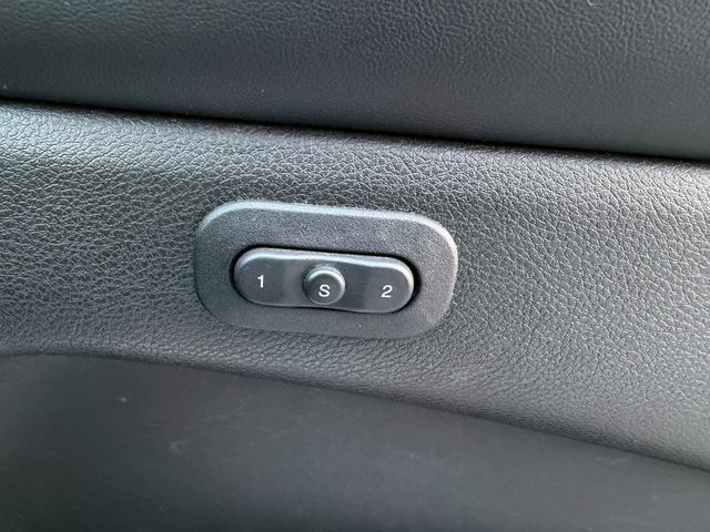 ジープ・グランドチェロキー リミテッド　純正ナビ　レザーシート　シートヒーター　バックモニター　アダプティブクルーズコントロール　アドバンストブレーキアシスト　パワーバックドア　ステアリングヒーター　ＴＶ　電動チルト　ルーフレール　禁煙車（42枚目）