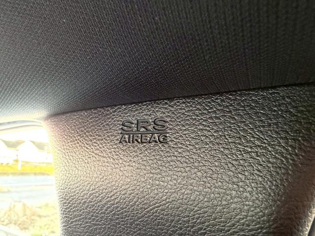 ジープ・グランドチェロキー リミテッド　純正ナビ　レザーシート　シートヒーター　バックモニター　アダプティブクルーズコントロール　アドバンストブレーキアシスト　パワーバックドア　ステアリングヒーター　ＴＶ　電動チルト　ルーフレール　禁煙車（44枚目）