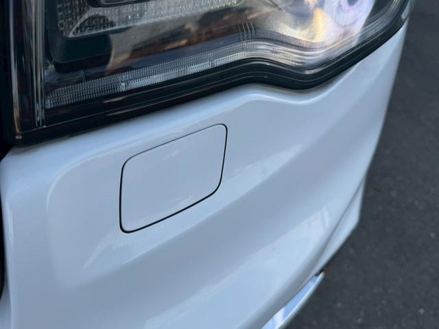 ジープ・グランドチェロキー リミテッド　純正ナビ　レザーシート　シートヒーター　バックモニター　アダプティブクルーズコントロール　アドバンストブレーキアシスト　パワーバックドア　ステアリングヒーター　ＴＶ　電動チルト　ルーフレール　禁煙車（57枚目）