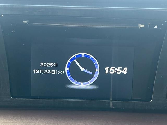 N-ONE プレミアム・Lパッケージ 純正ディスプレイオーディオ (スマートフォン連携) HIDヘッドランプ スマートキー SRSエアバック ドライブレコーダー オートエアコン 純正14AW アイドリングストップシステム 革巻きステア(19枚目)