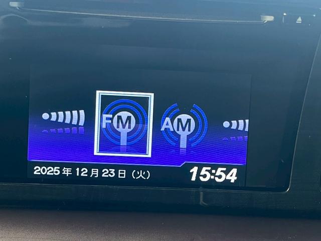 N-ONE プレミアム・Lパッケージ 純正ディスプレイオーディオ (スマートフォン連携) HIDヘッドランプ スマートキー SRSエアバック ドライブレコーダー オートエアコン 純正14AW アイドリングストップシステム 革巻きステア(20枚目)