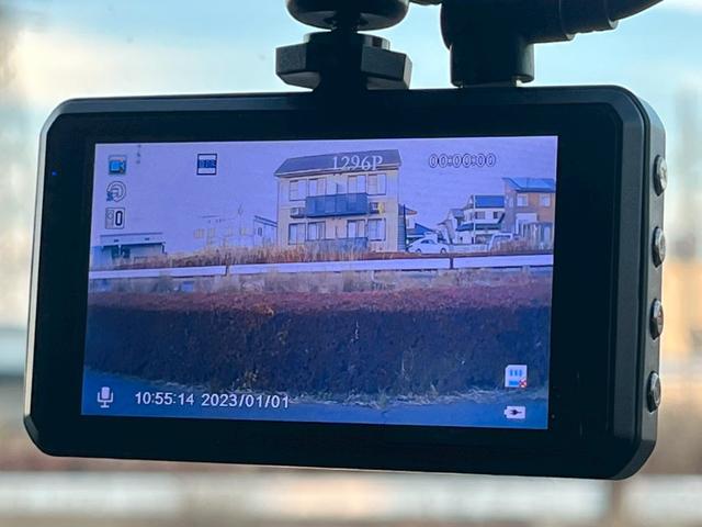 N-ONE プレミアム・Lパッケージ 純正ディスプレイオーディオ (スマートフォン連携) HIDヘッドランプ スマートキー SRSエアバック ドライブレコーダー オートエアコン 純正14AW アイドリングストップシステム 革巻きステア(30枚目)