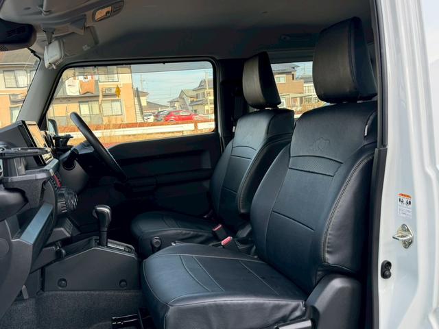 ジムニーシエラ ＪＣ　ナビ　バックモニター　ＴＶ　シートヒーター　背面タイヤ　セーフティサポート　クルーズコントロール　ＬＥＤヘッドランプ　オートライト　純正１５ＡＷ　プッシュスタート　純正シートカバー　禁煙車　バイザー（11枚目）