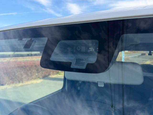 ジムニーシエラ ＪＣ　ナビ　バックモニター　ＴＶ　シートヒーター　背面タイヤ　セーフティサポート　クルーズコントロール　ＬＥＤヘッドランプ　オートライト　純正１５ＡＷ　プッシュスタート　純正シートカバー　禁煙車　バイザー（42枚目）