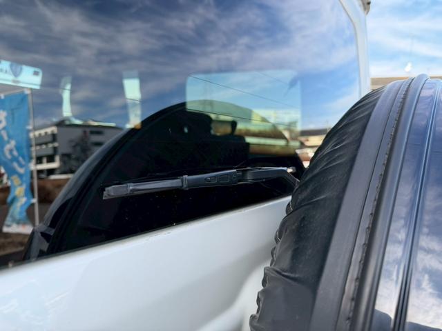 ジムニーシエラ ＪＣ　ナビ　バックモニター　ＴＶ　シートヒーター　背面タイヤ　セーフティサポート　クルーズコントロール　ＬＥＤヘッドランプ　オートライト　純正１５ＡＷ　プッシュスタート　純正シートカバー　禁煙車　バイザー（43枚目）