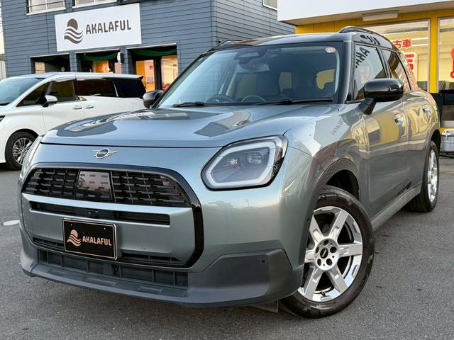 ＭＩＮＩ カントリーマンＤ　クラシック・トリム　純正ナビ　Ｍパッケージ（ｈａｒｍａｋａｒｄｏｎスピーカー／アクティブシート／メモリー付きパワーシート／インテリアカメラ／プライバシーガラス）　ブラインドスポットモニター　ルーフレール　純正１８ＡＷ（2枚目）